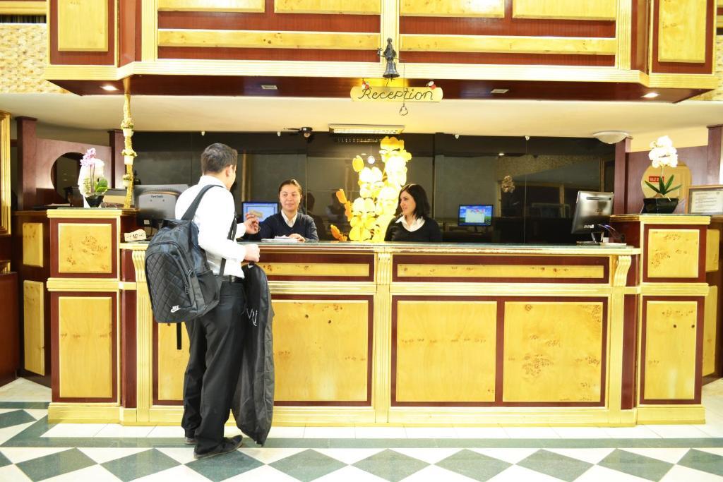 Basmacioglu Hotel อุปไปร์ตา ภายนอก รูปภาพ